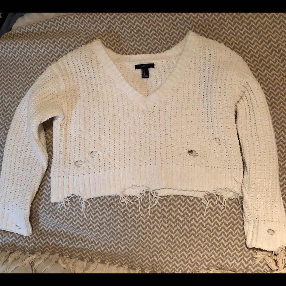 Forever 21 distressed sweater small